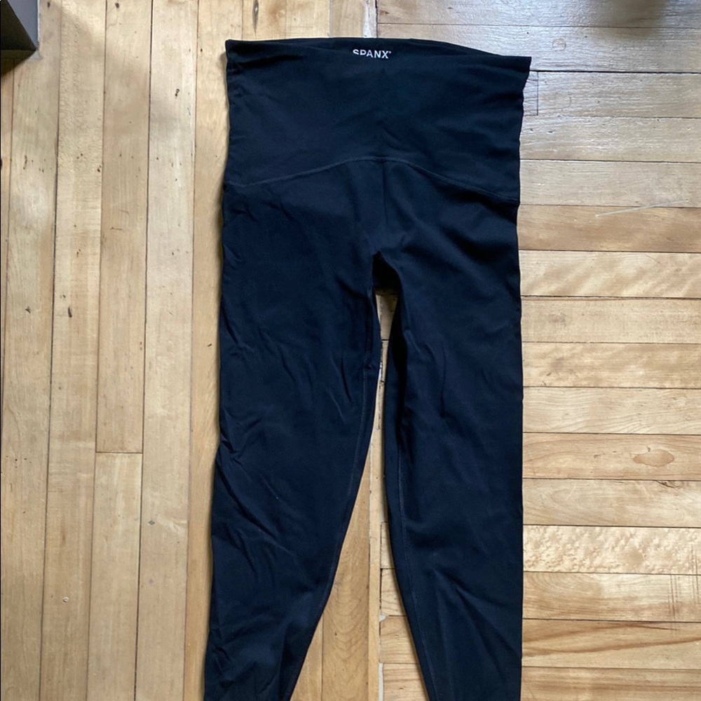 Spanx booty boost compression workout leggings